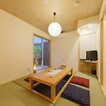 Yadoya 三筋町